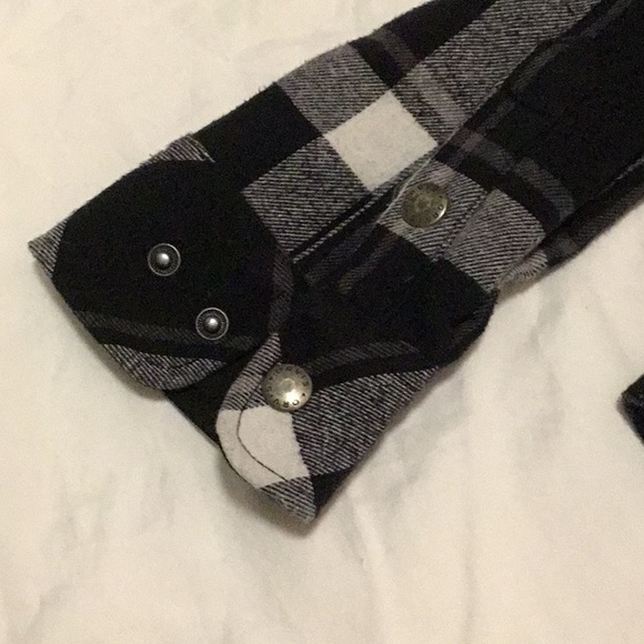Aesthetic plaid button up sweater - Picture 5 of 5